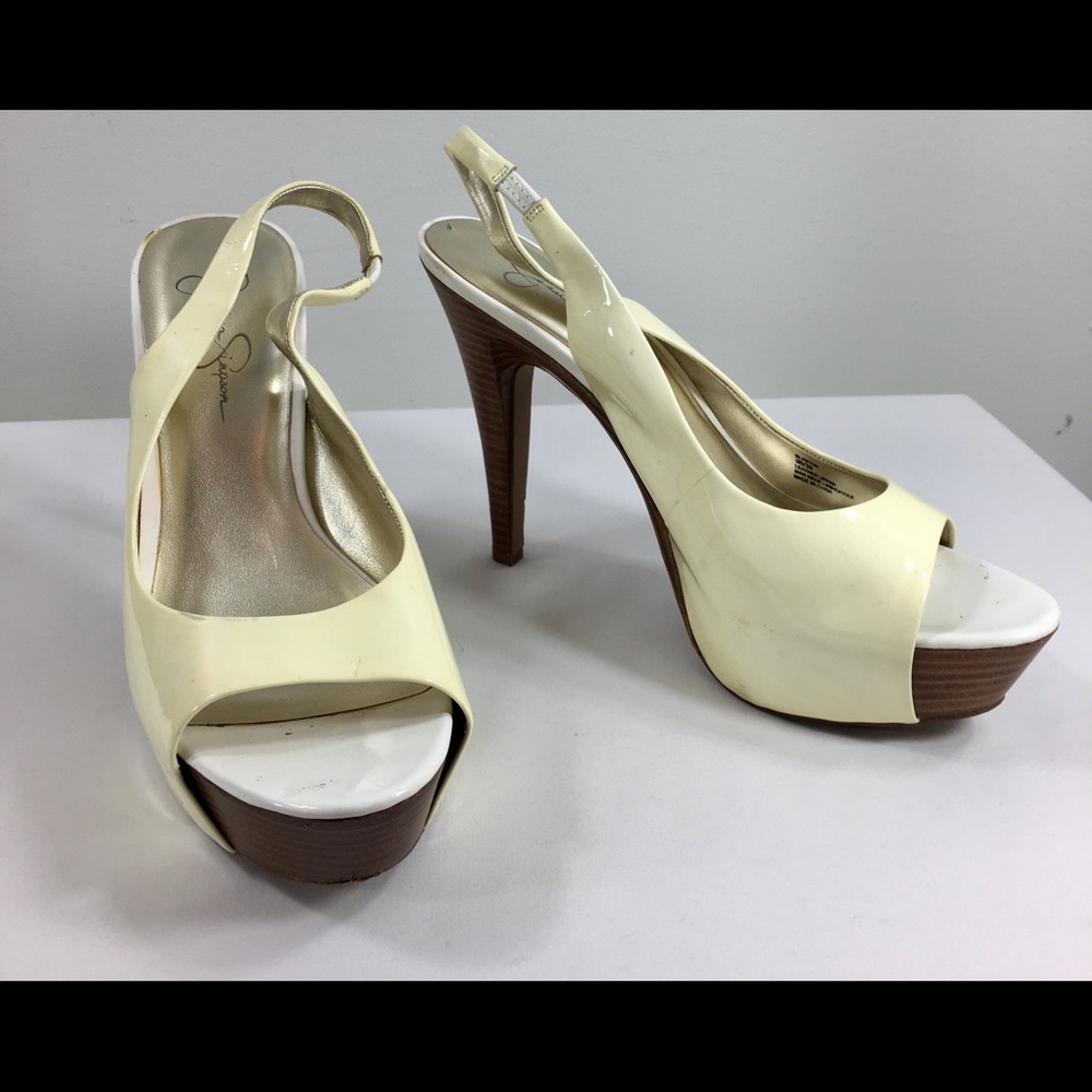 Jessica Simpson Size 9 Cream Leather Peep Pumps